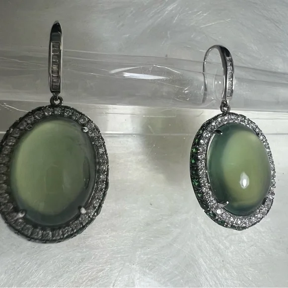 Vintage 18K white gold, Prehnite & Diamond.🤍💚 - Picture 8 of 16